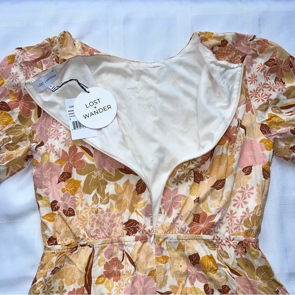 ***NWT*** Lost & Wander Multi colored Floral Women's Dress - Picture 15 of 16